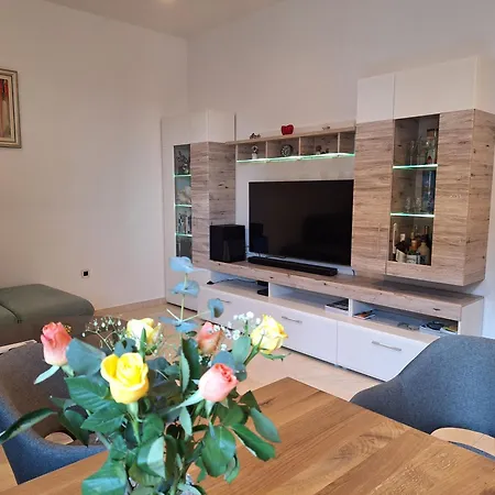 Апартаменты Znjan 50m ----seasun&relax---- Location