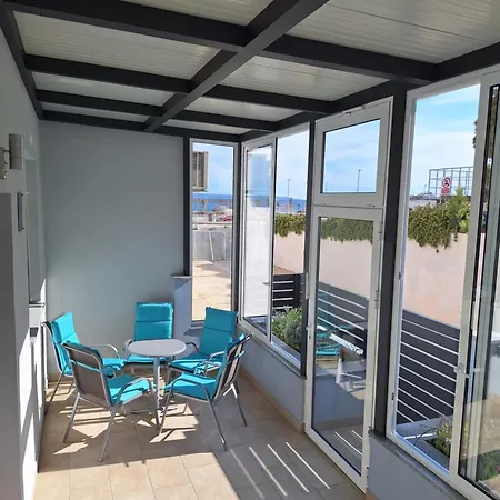 Znjan 50m ----seasun&relax---- Location Apartment Split